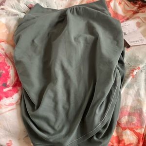 NWT - Athleta transcend Skort in Bali Green